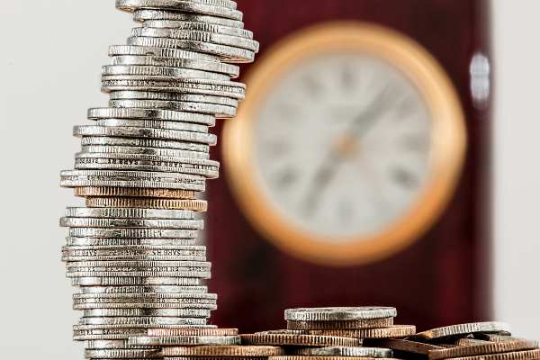 Simpatias para atrair dinheiro em 2020