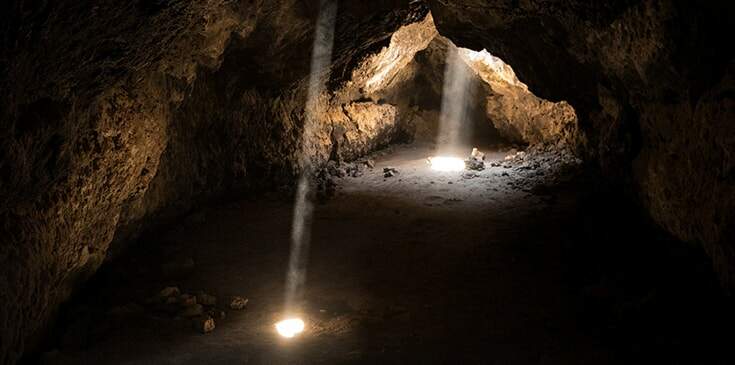 sonhar com caverna