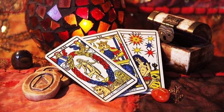2-de-espadas-no-tarot-1